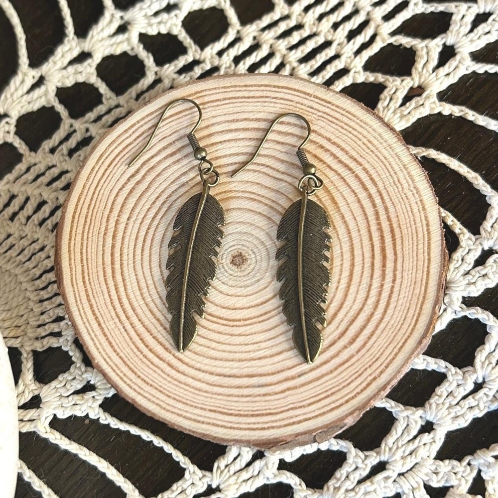 Handcrafted Antique Bronze Feather Charm Dangle Earrings Bohemian Natural‎ Boho